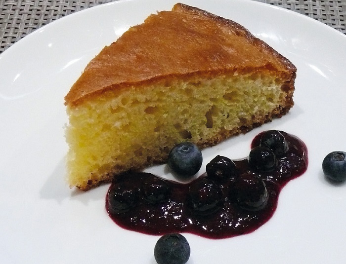 Gâteau de Savoie aux myrtilles