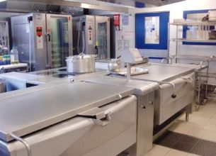 Cuisine centrale scolaire à Paris 6ème : du matériel efficace dans une cuisine compacte