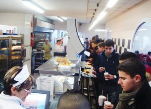 Une offre de cafétéria de longue date  pour retenir les lycéens