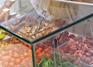 Des salades déclinables à volonté en restauration collective