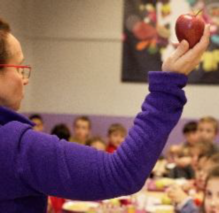 Elior : pour des pommes locales et de saison en cantines