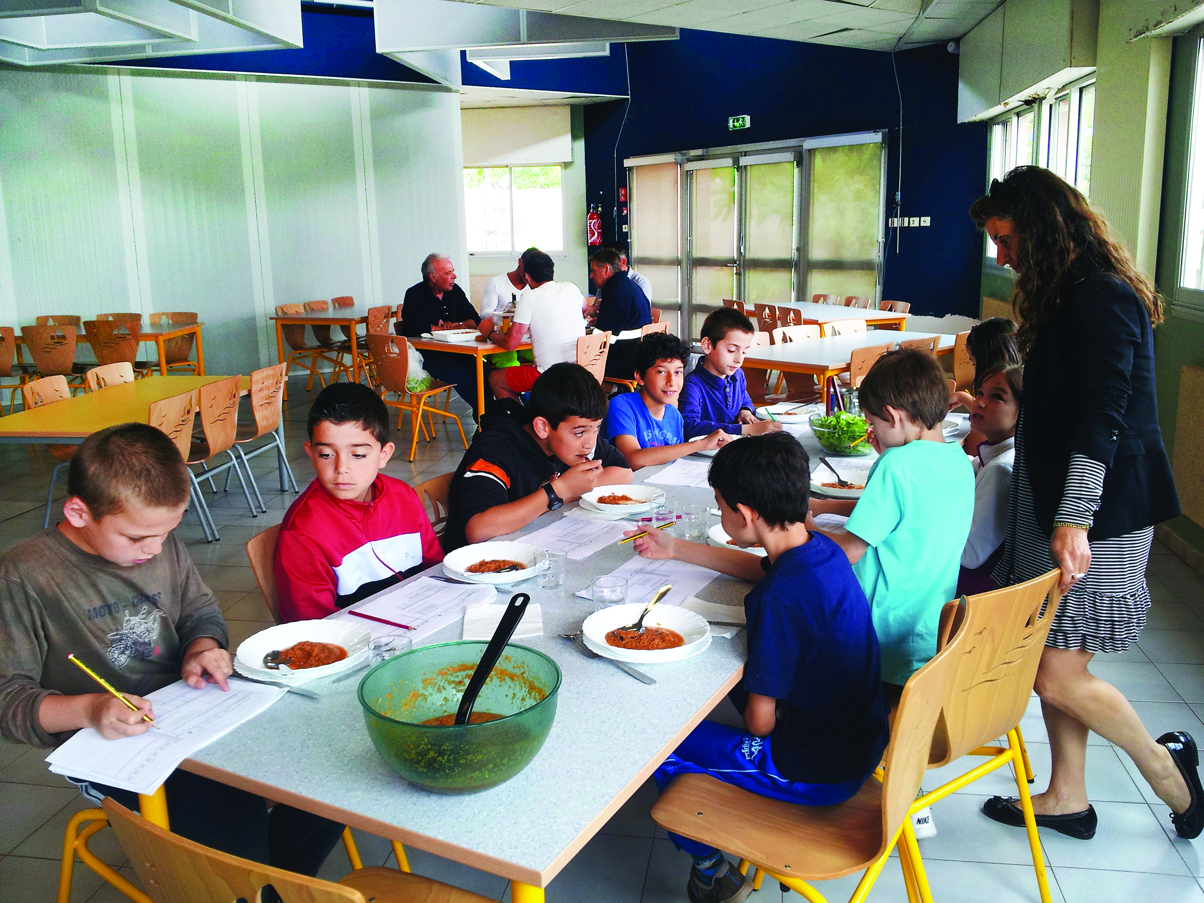La cantine, bientôt pour tous ?