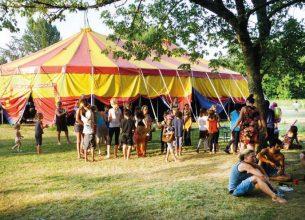 On fait pas le cirque à table !