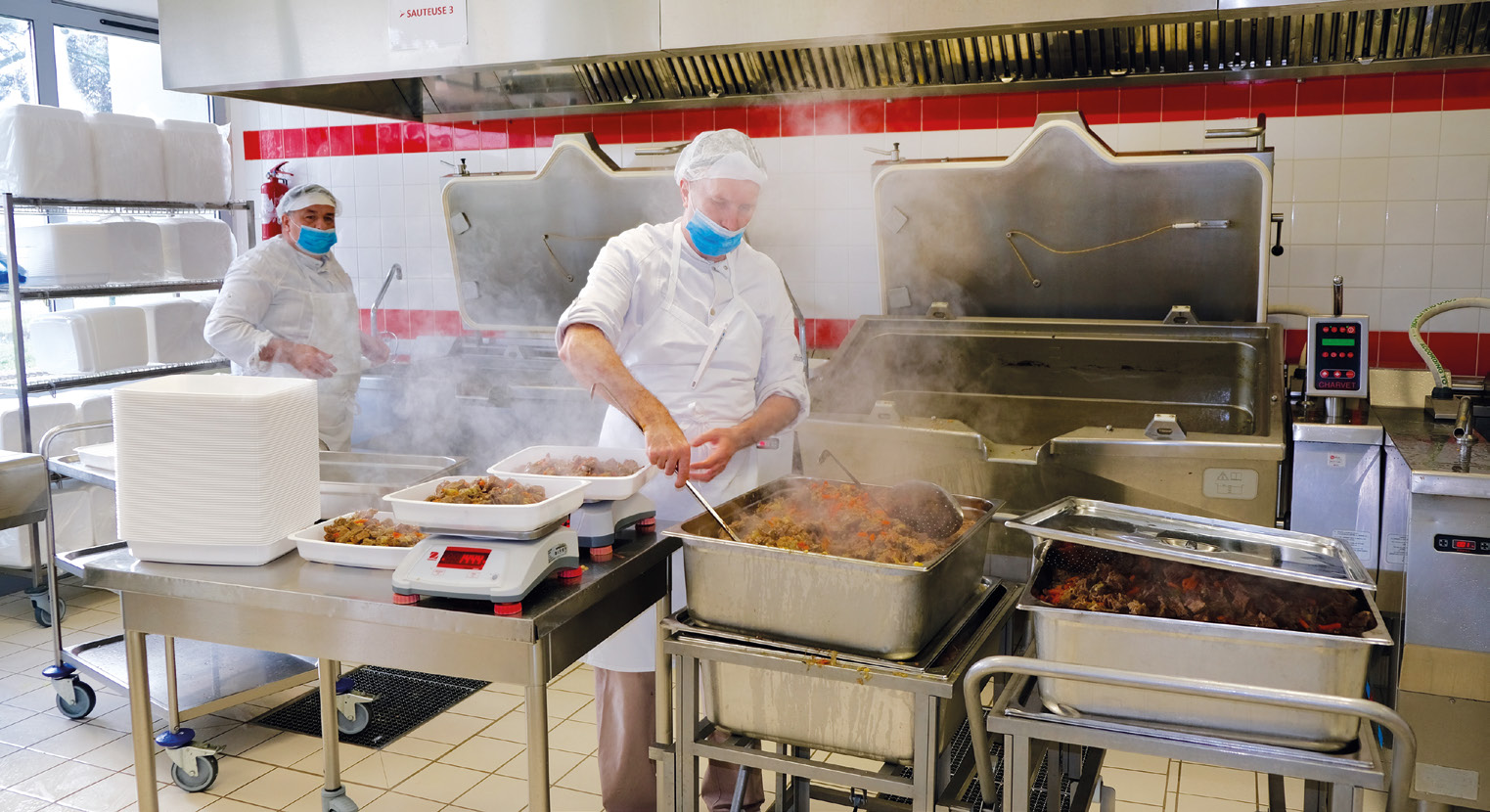 Des produits locaux au développement durable, la cuisine centrale des Canuts donne l’exemple