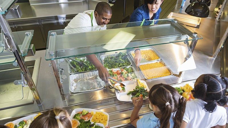 Une étude sur les plats servis en restauration scolaire par le collectif EnScol