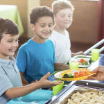 Les menus sans porc finalement supprimés des cantines scolaires de Béziers
