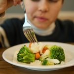 Concilier qualité nutritionnelle et protection de l’environnement avec les repas végétariens à la cantine