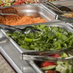 Offre végétarienne à la cantine : le président de la région Auvergne-Rhône-Alpes mis en demeure