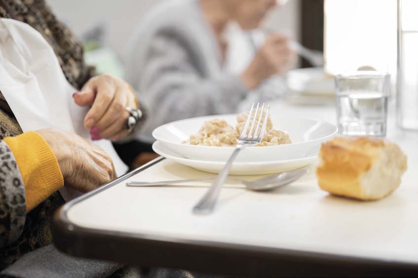 La parole aux convives : Les repas en maison de retraite, entre souvenirs et nutrition