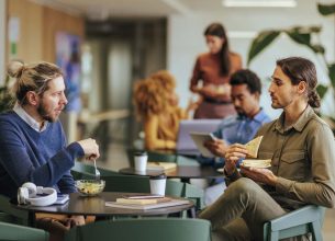 La parole aux convives : Les points de vue en entreprises et administrations