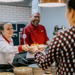 La valorisation des équipes est au coeur du nouveau numéro de Restauration Collective !