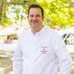 Nicolas Bottero cuisine pour 450 écoliers à Saint-Cannat