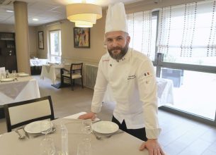Grégory Sampino : Faire tomber les clichés sur la cuisine en Ehpad